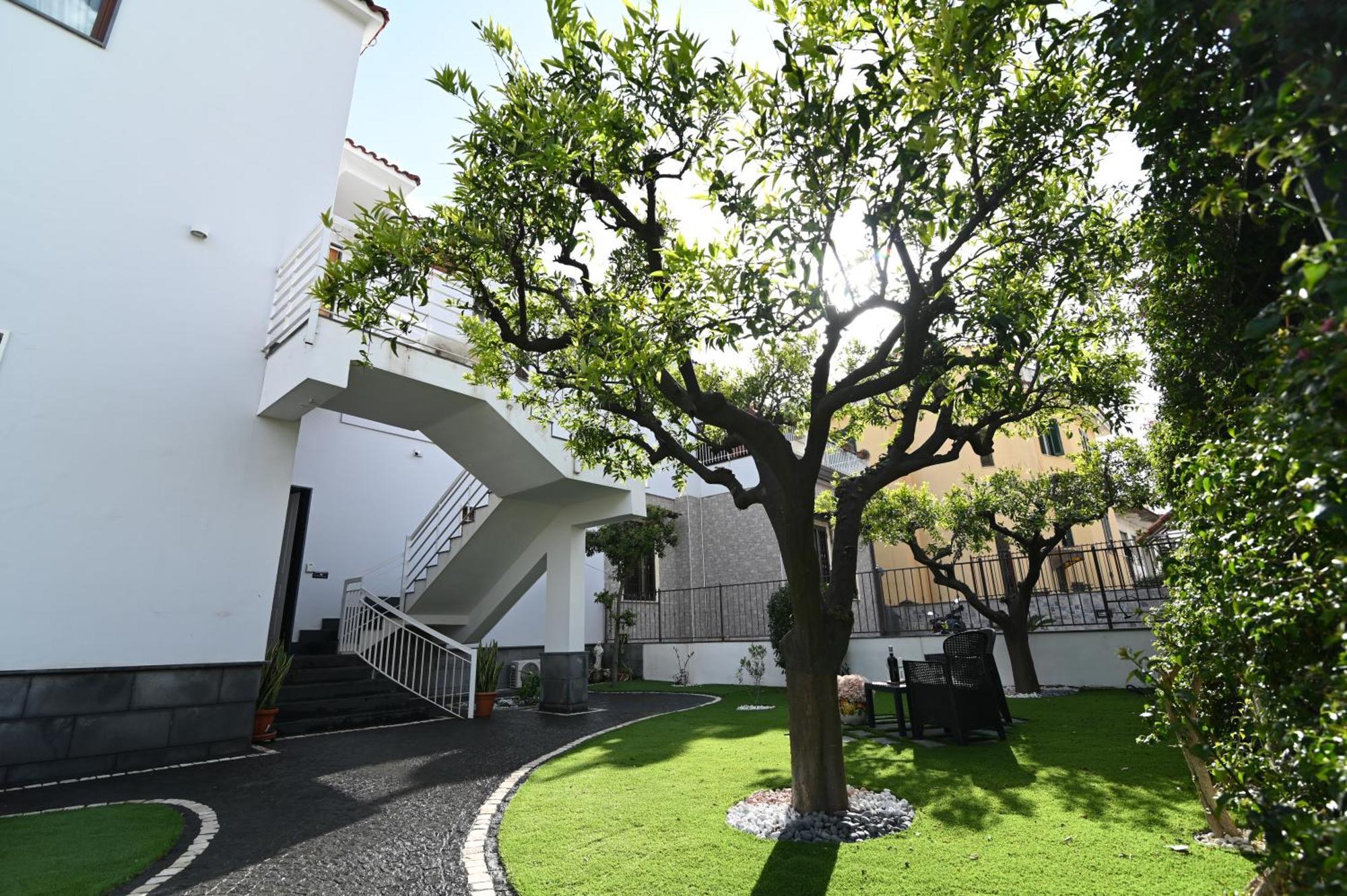 Slopes Suites And Spa Boscotrecase 外观 照片