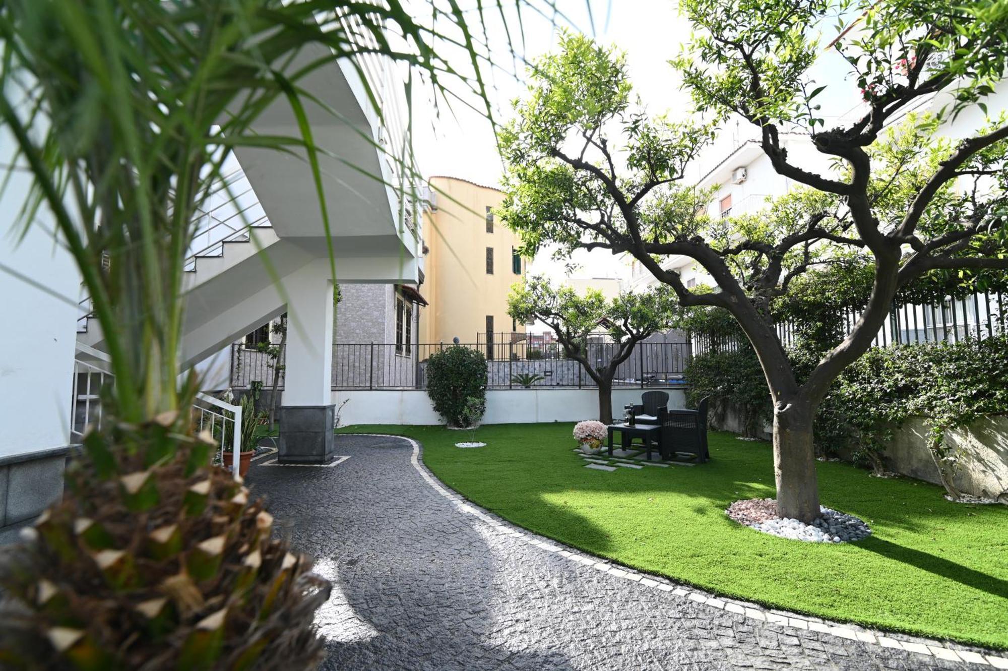 Slopes Suites And Spa Boscotrecase 外观 照片